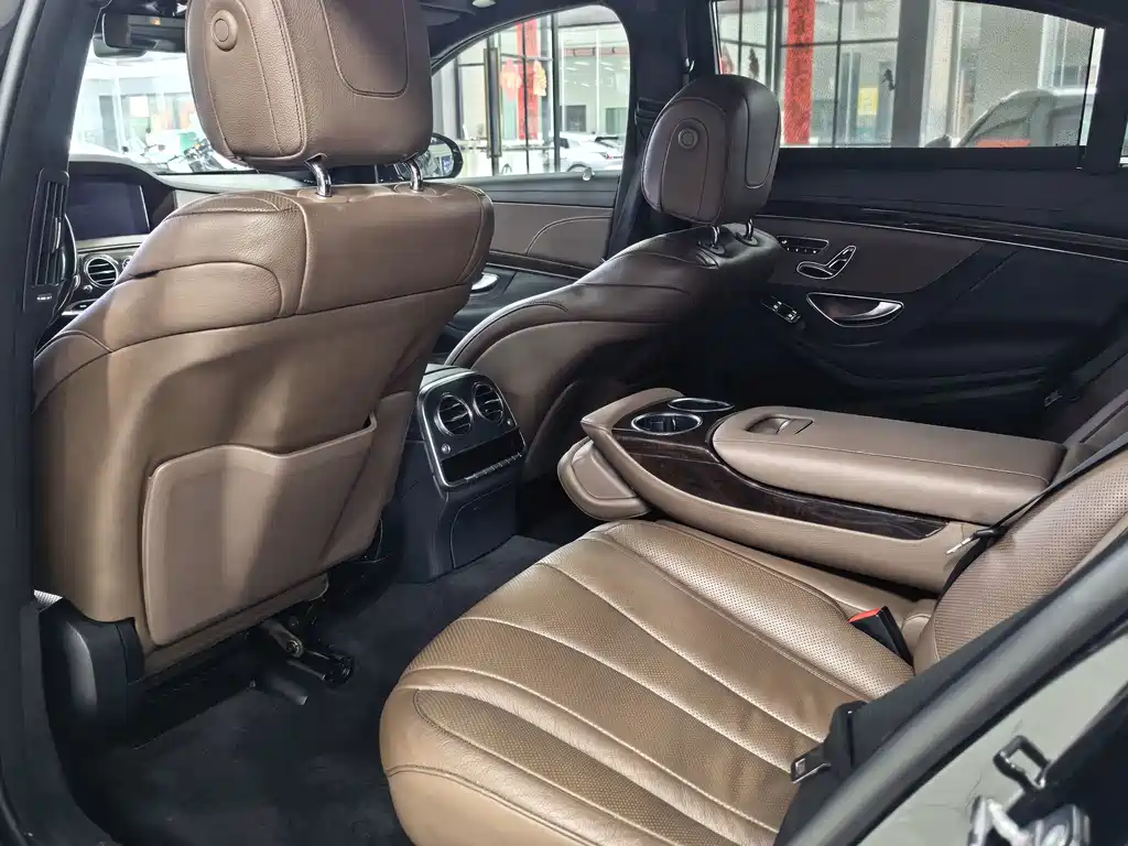 Mercedes-Benz S-Class — миниатюра 7