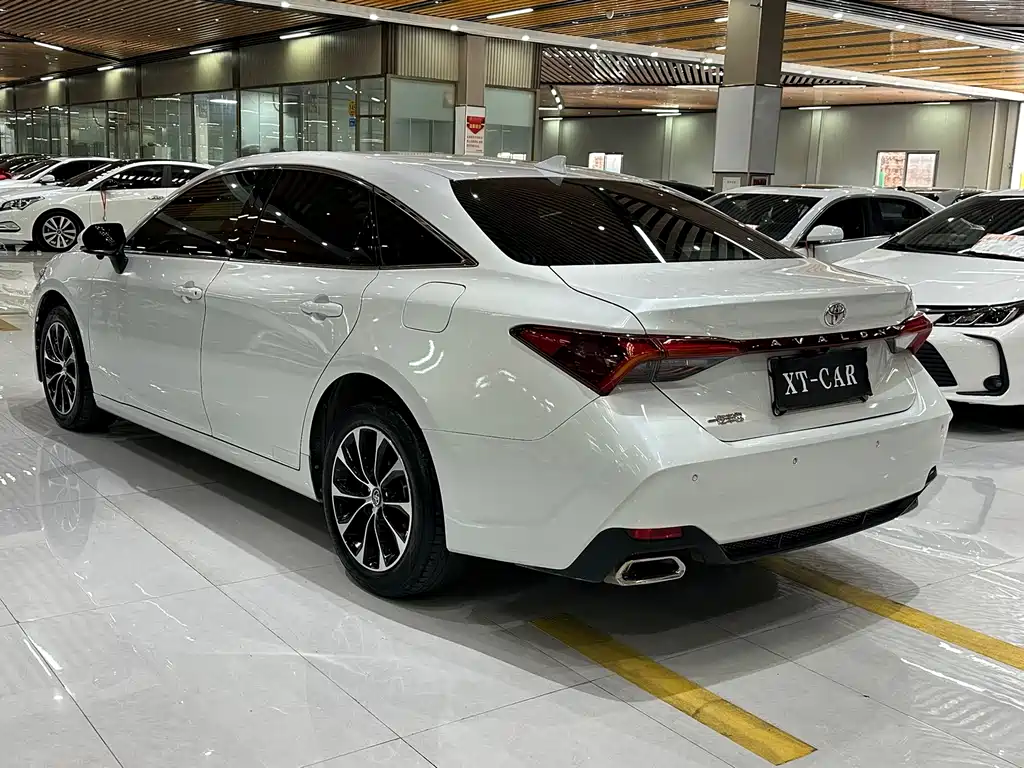 Toyota Avalon — миниатюра 7