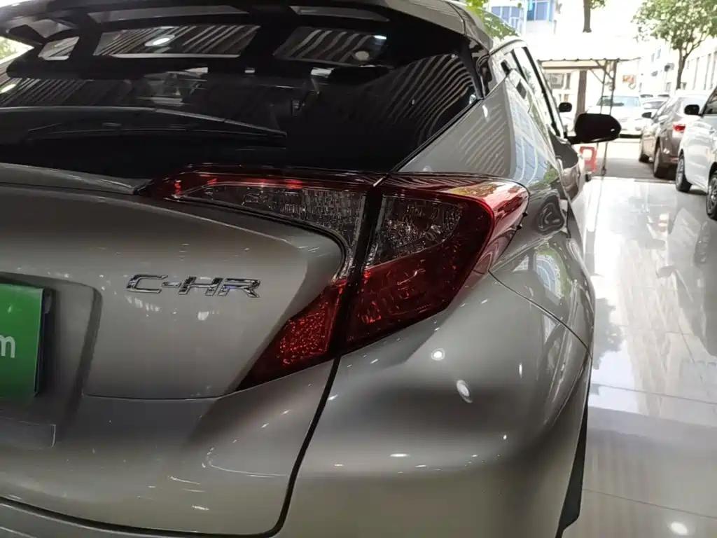 Toyota C-HR — миниатюра 8