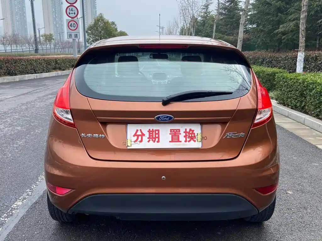 Ford Fiesta — миниатюра 13