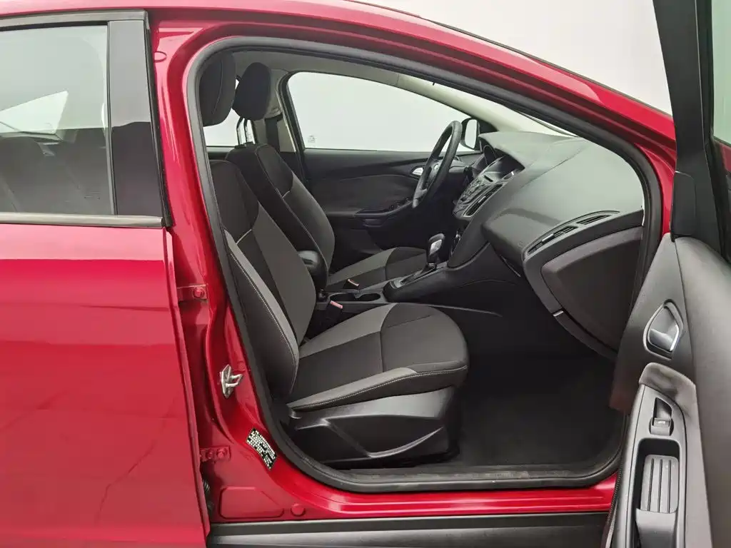 Ford Focus — миниатюра 23