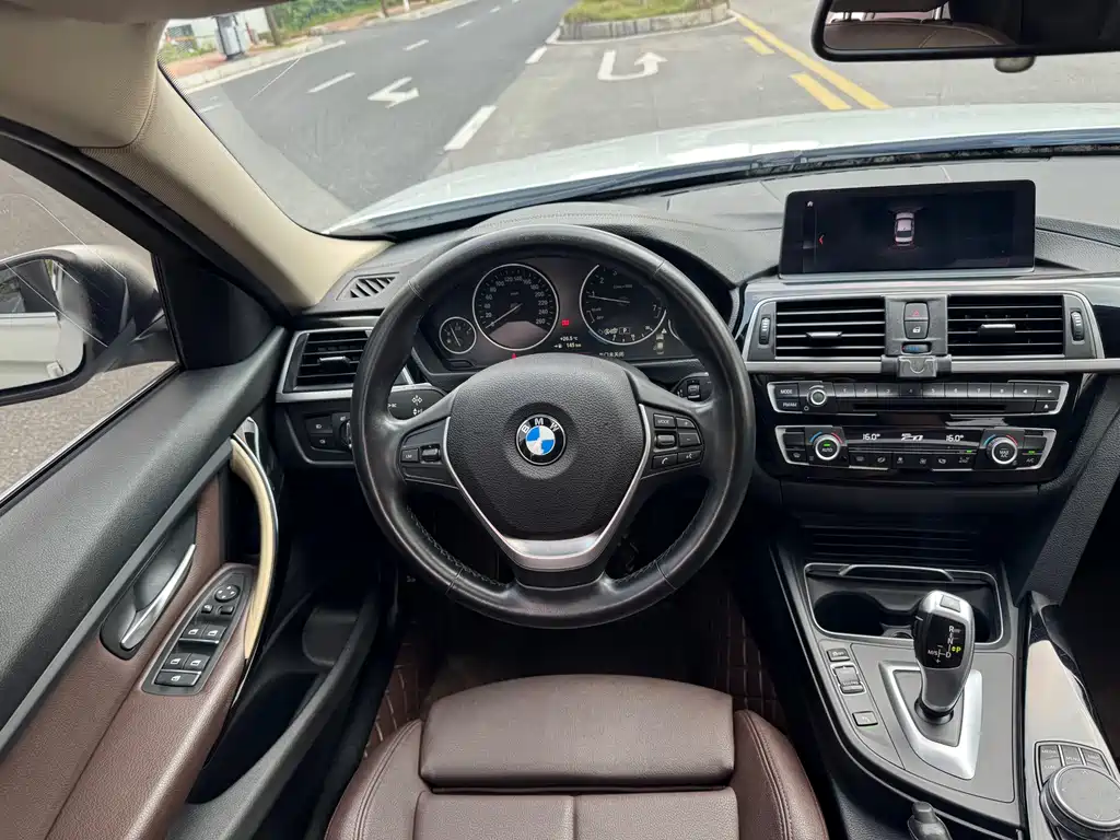 BMW 3 Series — миниатюра 12