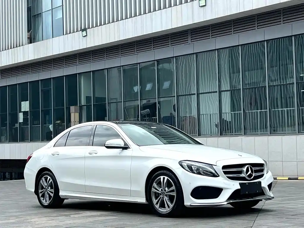 Mercedes-Benz C-Class — миниатюра 4