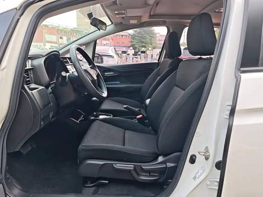 Honda Fit — миниатюра 11