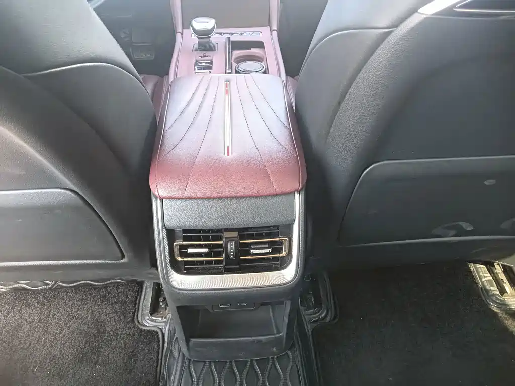 Hongqi Hongqi H5 — миниатюра 13