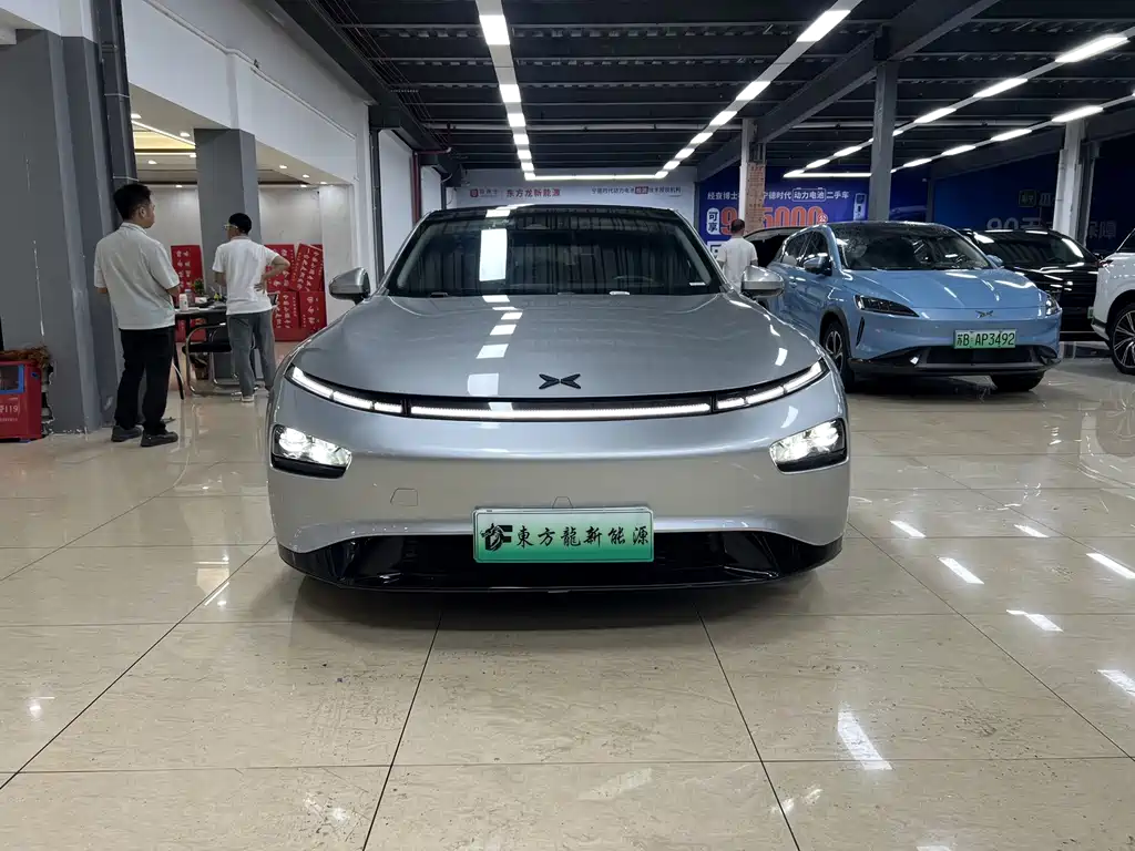 XPeng P7 — миниатюра 2