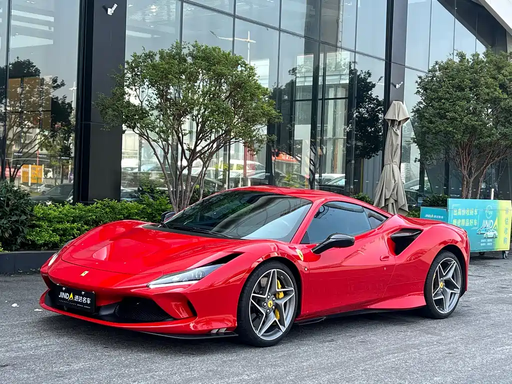 Ferrari F8 2022