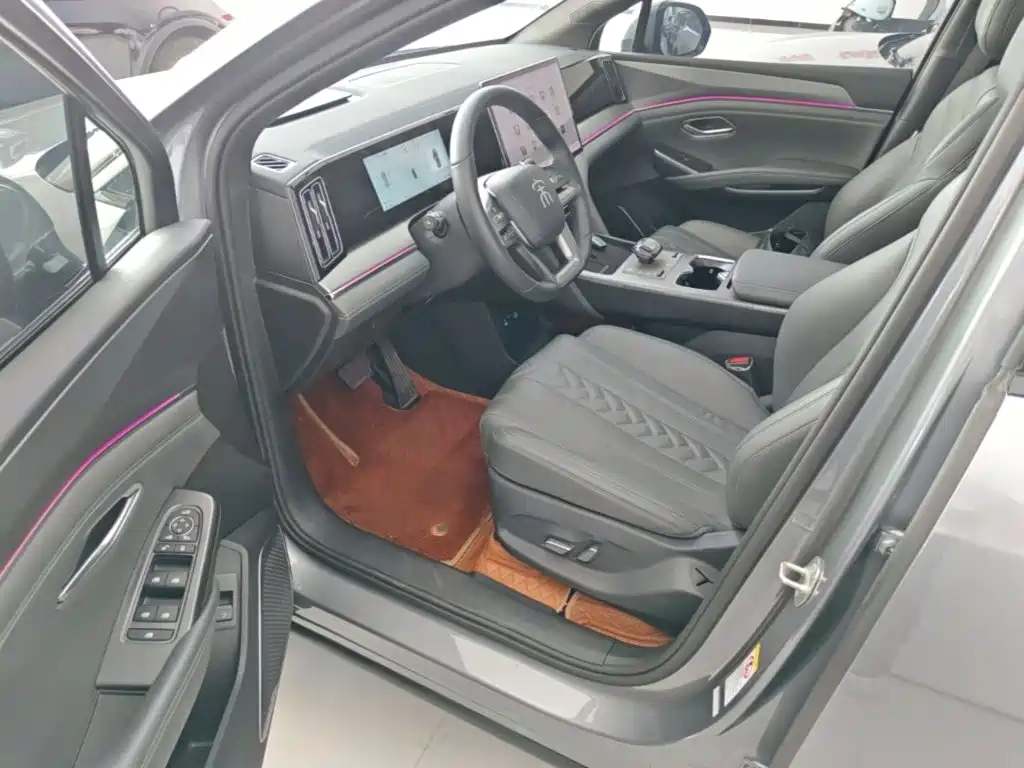 BYD L DM-i — миниатюра 16