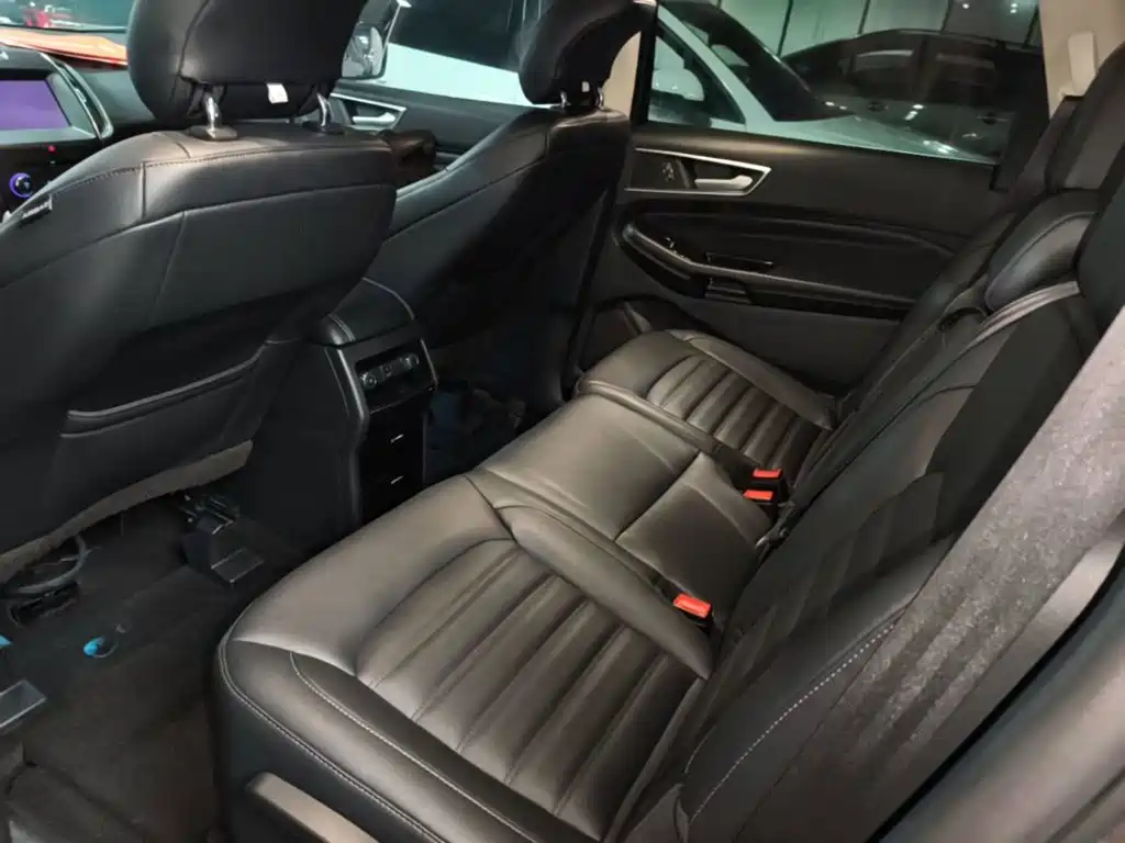 Ford Edge — миниатюра 17