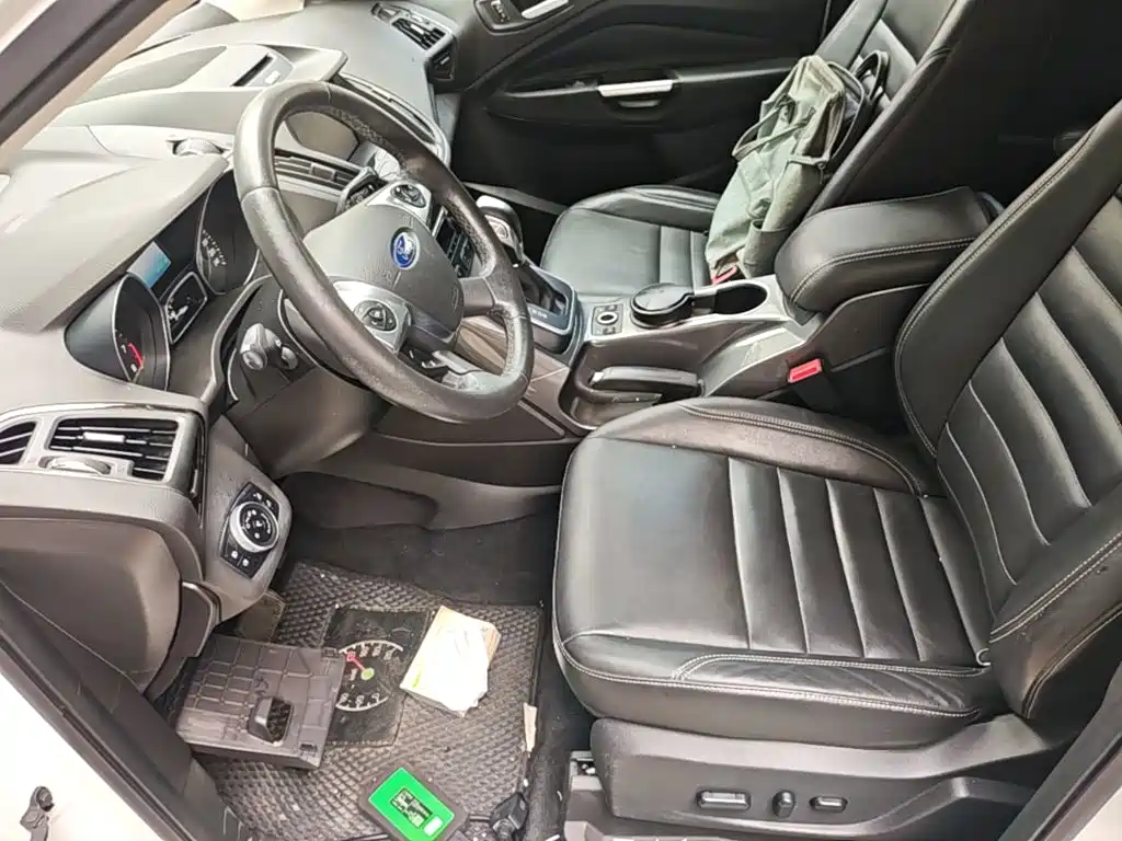 Ford Kuga — миниатюра 20
