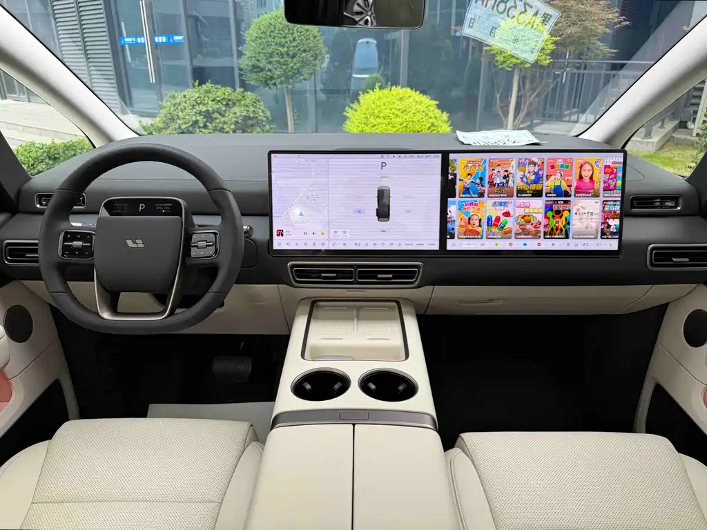 Li Auto MEGA 2025 Home