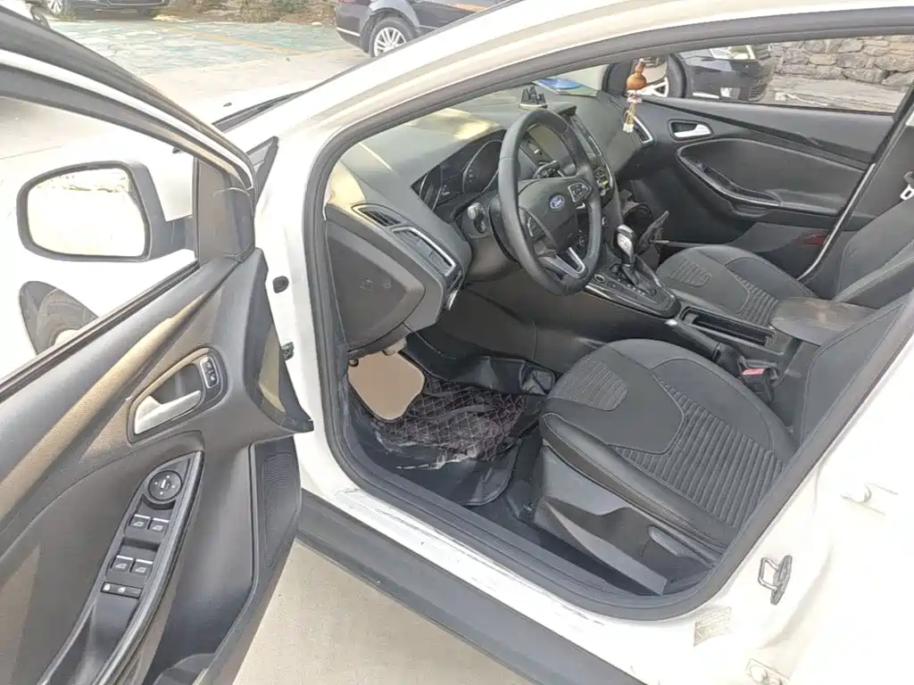 Ford Focus — миниатюра 16