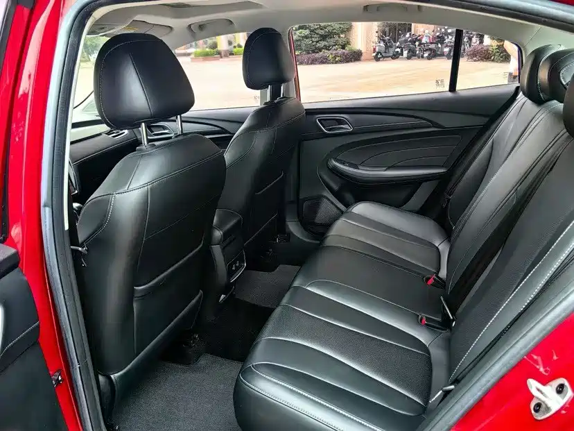 Roewe i5 — миниатюра 6