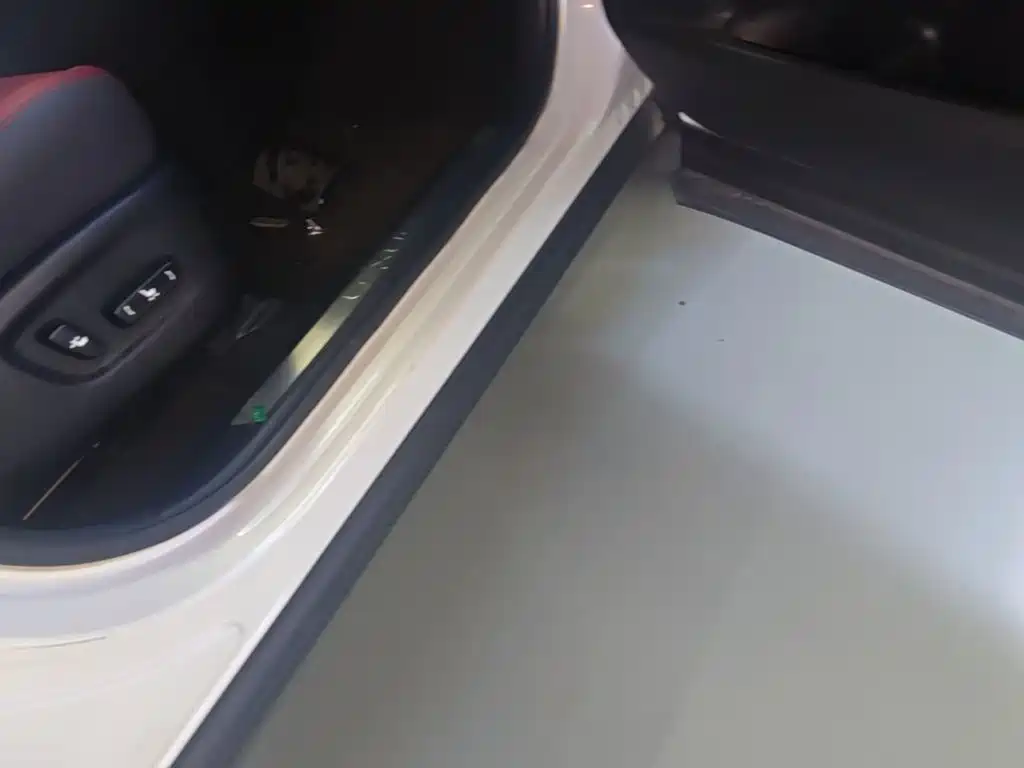 Lexus NX — миниатюра 21