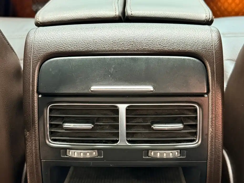 Volkswagen Touareg — миниатюра 16