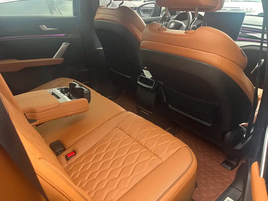 BYD Tang New Energy — миниатюра 8
