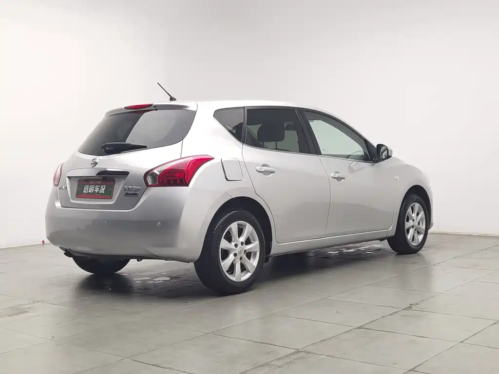 Nissan Tiida — миниатюра 2