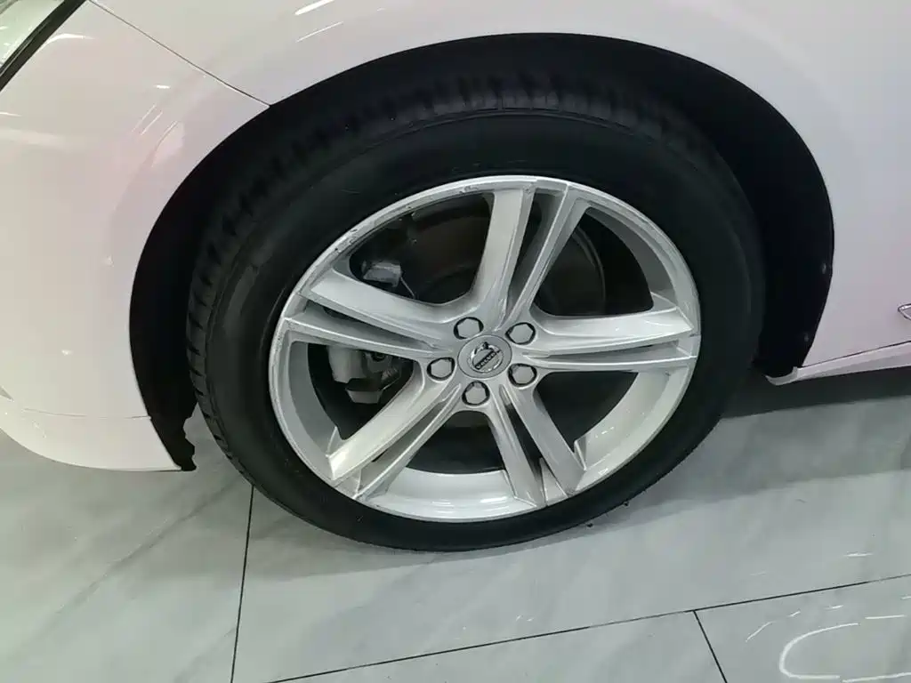 Volvo S90 — миниатюра 23