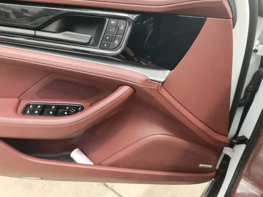 Porsche Panamera — миниатюра 9
