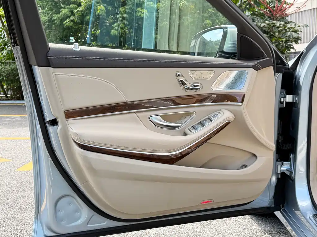 Mercedes-Benz S-Class — миниатюра 9