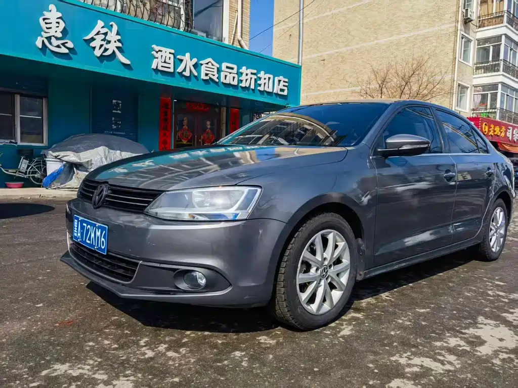 Volkswagen Sagitar 2013