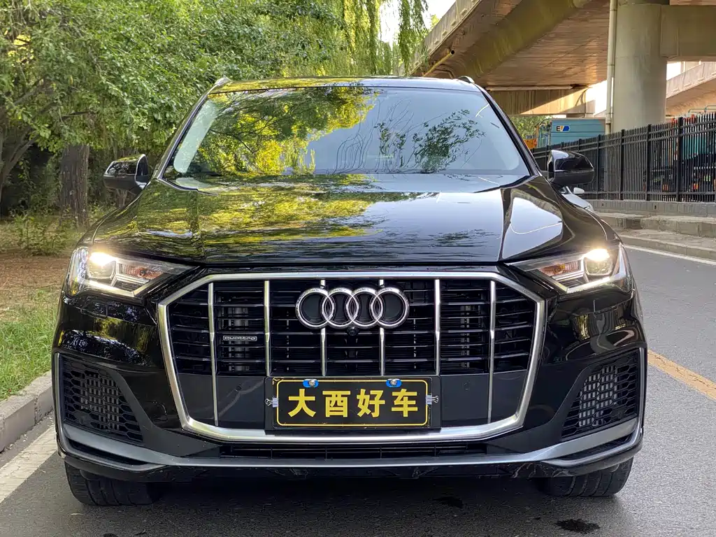Audi Q7 2023 55 TFSI quattro S line Sport