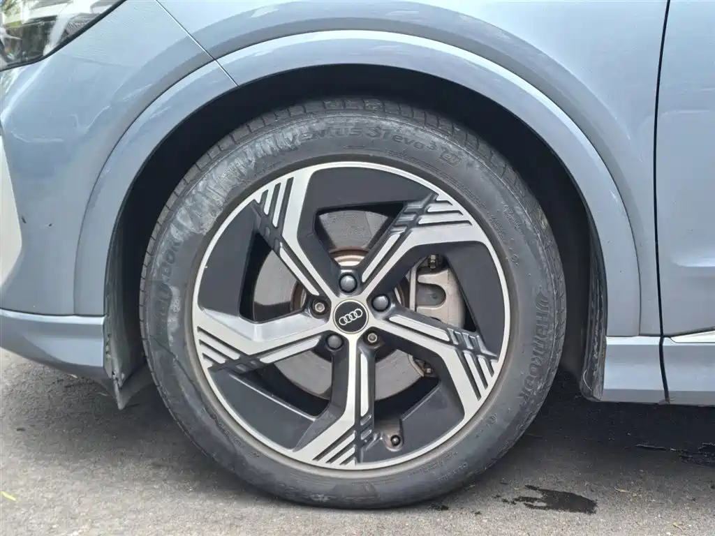 Audi Q4 e-tron — миниатюра 22