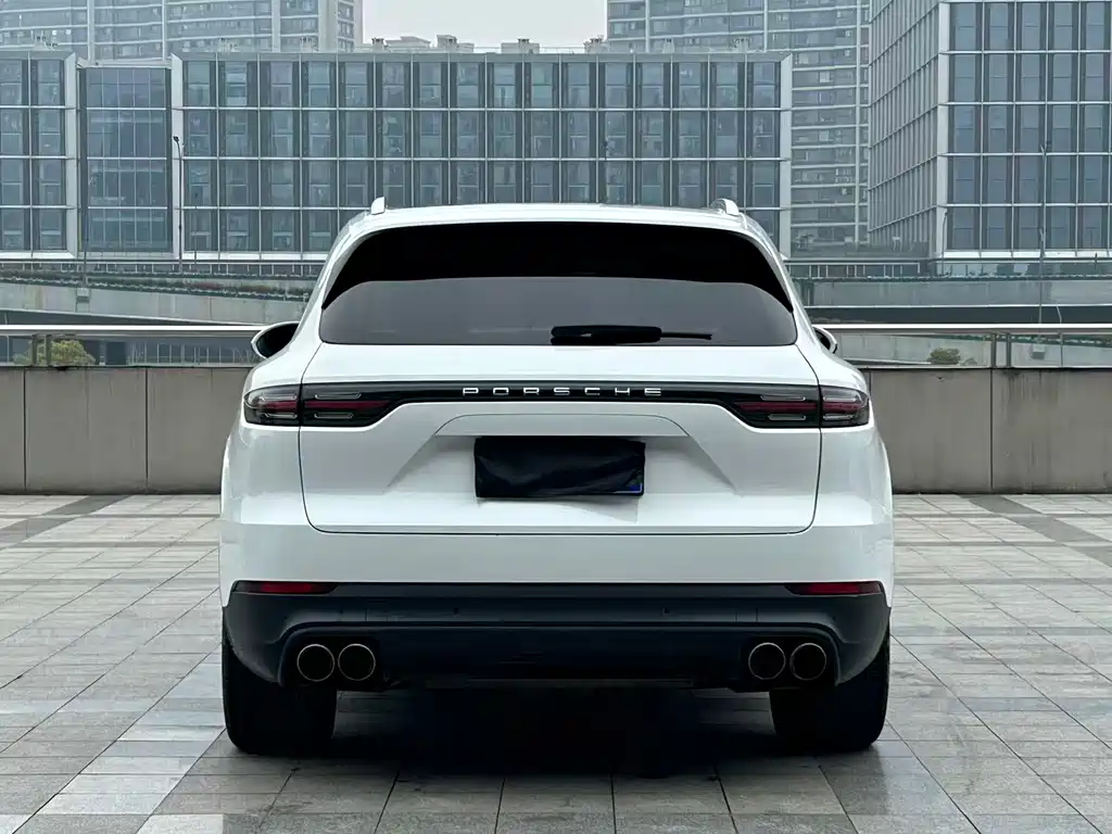Porsche Cayenne — миниатюра 4