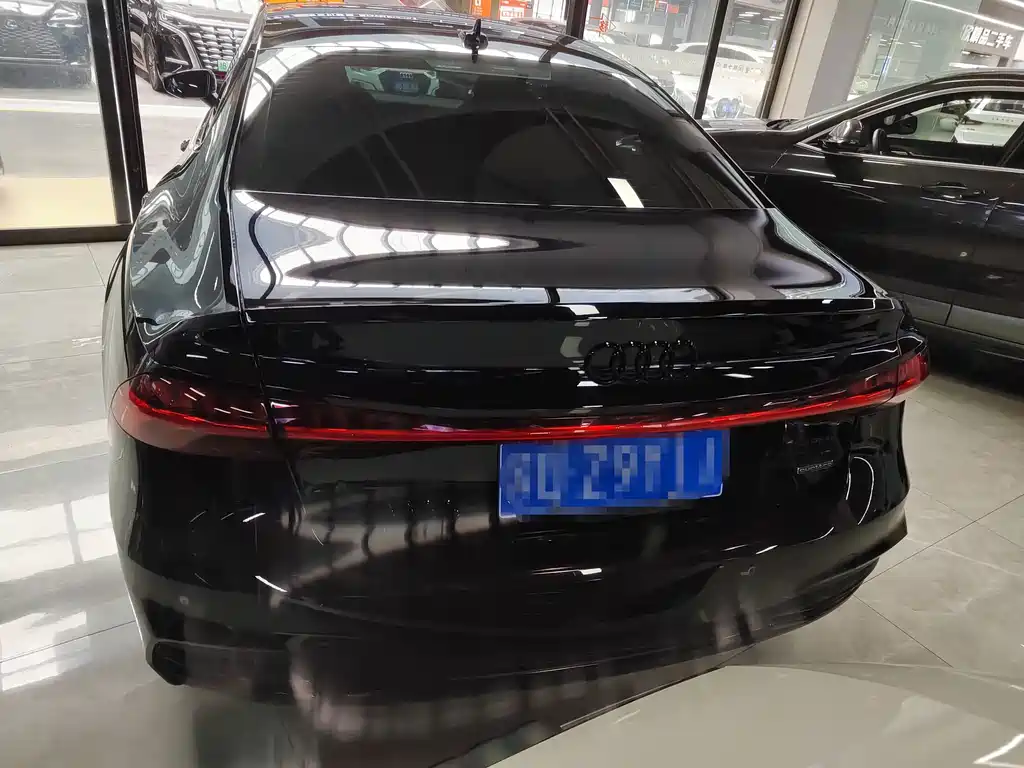 Audi A7L — миниатюра 16