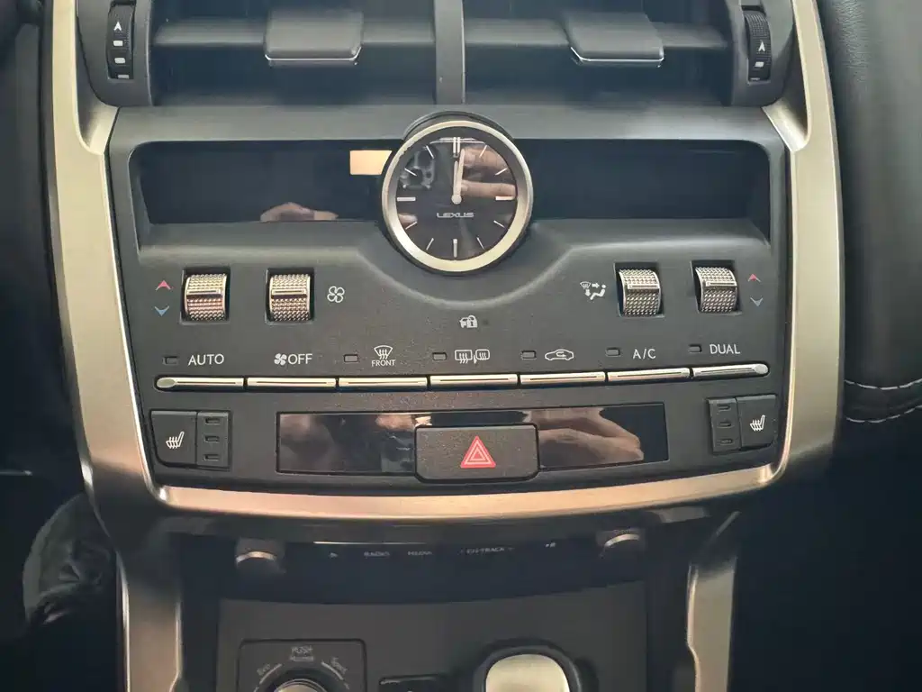 Lexus NX — миниатюра 13