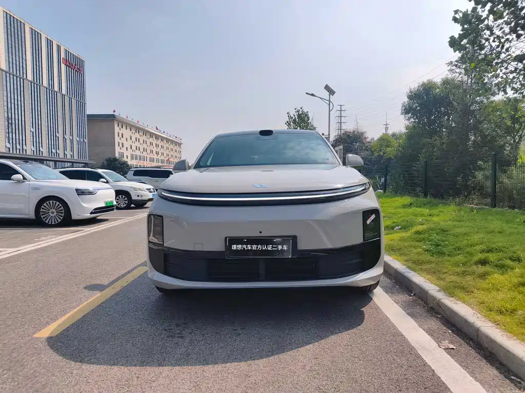 Li Auto Li L6 — миниатюра 2
