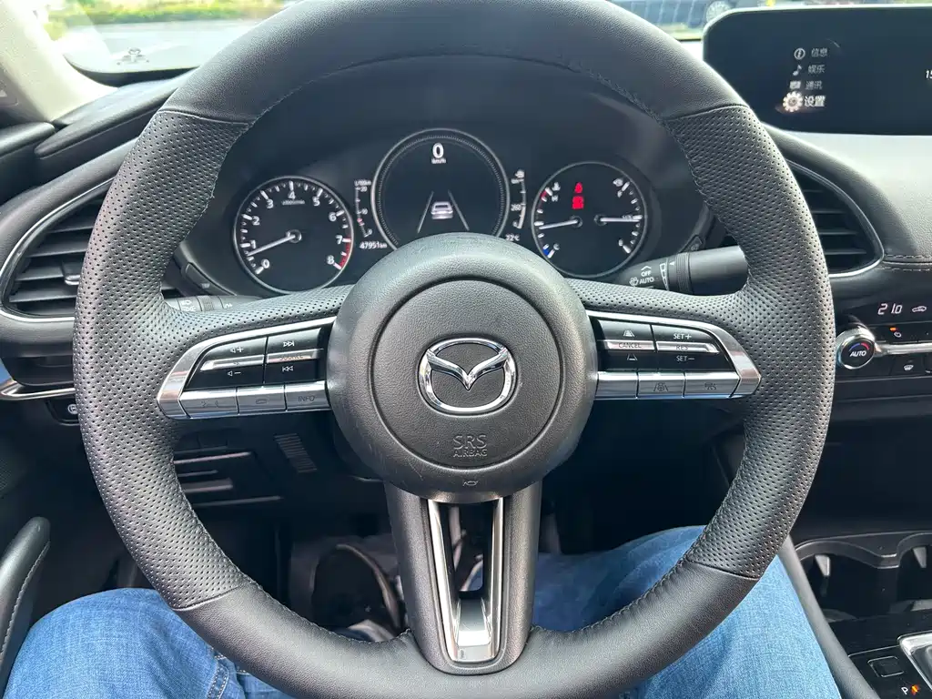 Mazda 3 Axela — миниатюра 10