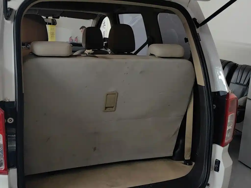 Wuling Hongguang — миниатюра 10