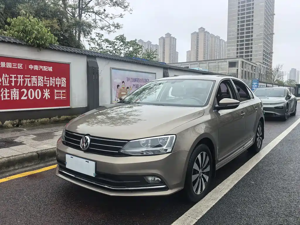 Volkswagen Sagitar 2018
