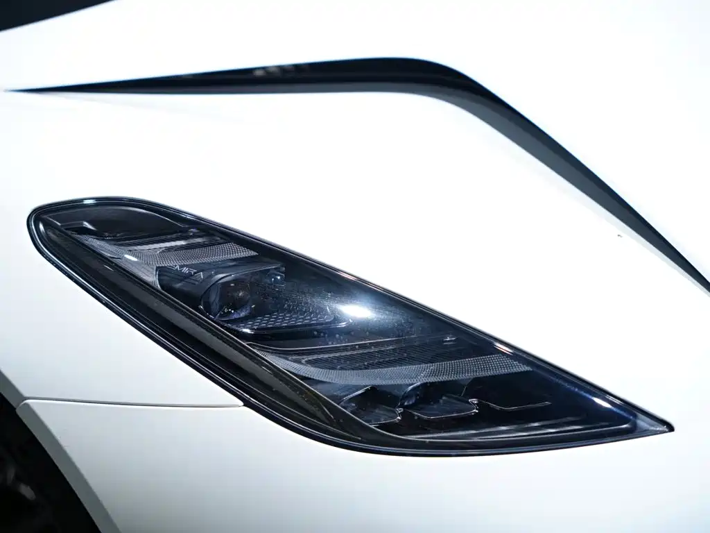Lotus Emira — миниатюра 7