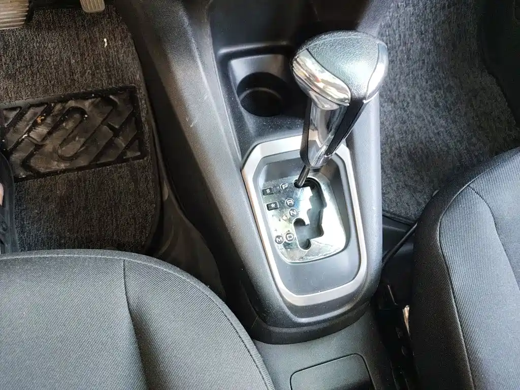 Peugeot 301 — миниатюра 10