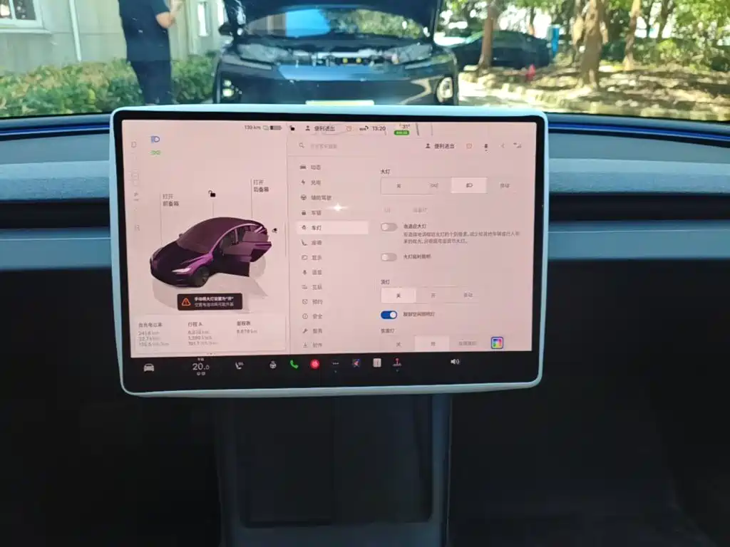 Tesla Model 3 — миниатюра 13