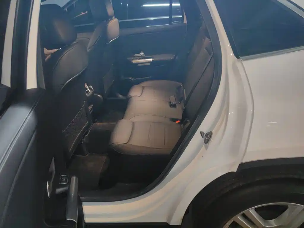 Mercedes-Benz GLA — миниатюра 13