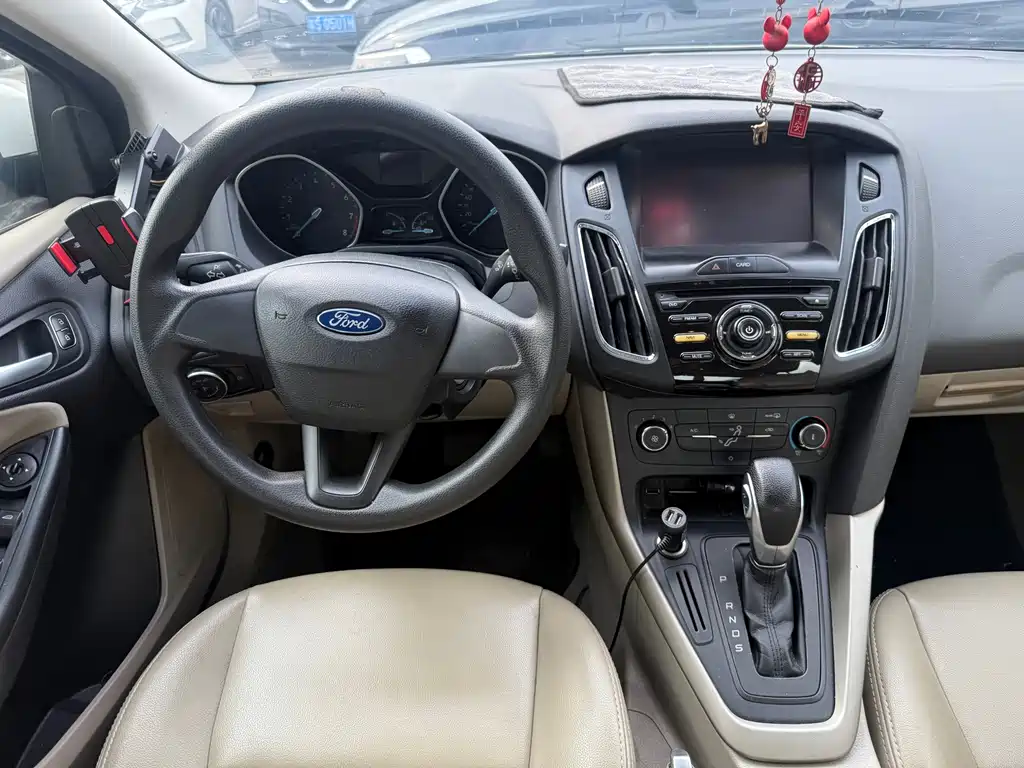 Ford Focus — миниатюра 7