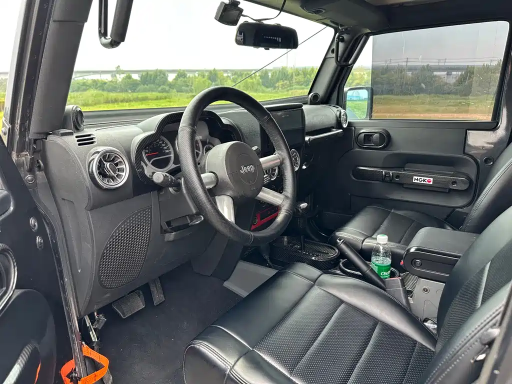 Jeep Wrangler — миниатюра 4