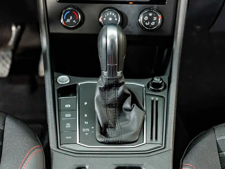 Volkswagen Lavida — миниатюра 14
