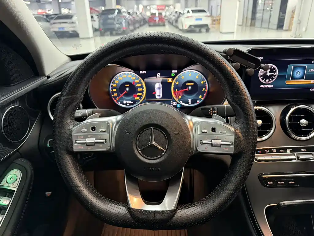 Mercedes-Benz C-Class — миниатюра 14