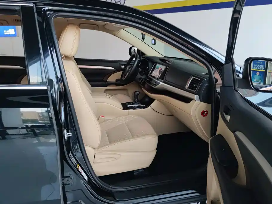 Toyota Highlander — миниатюра 8