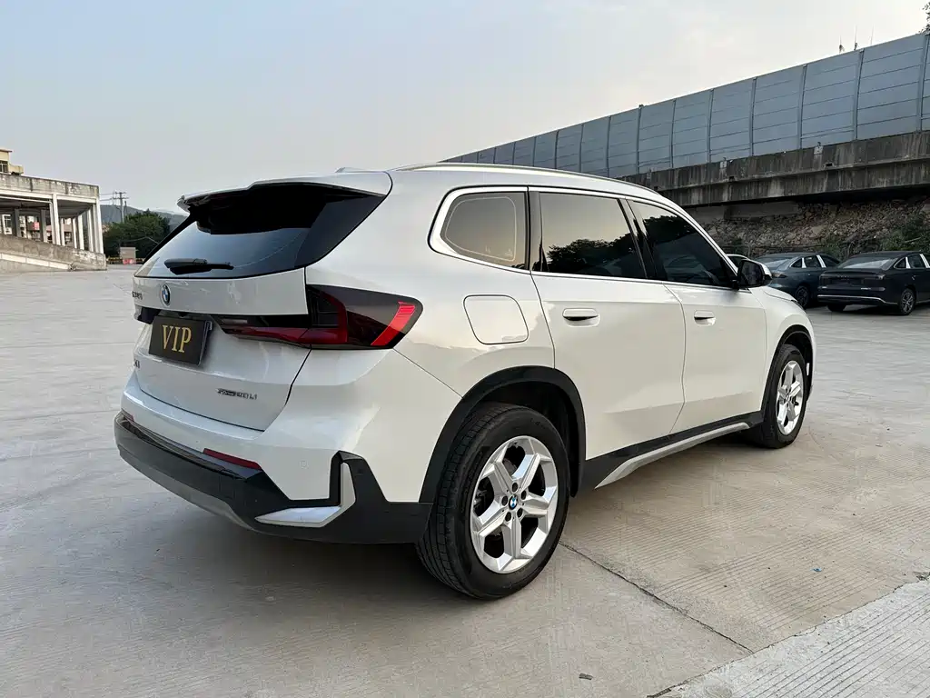 BMW X1 2024 sDrive20Li X