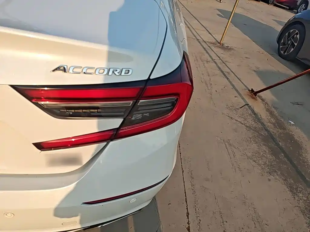 Honda Accord — миниатюра 8