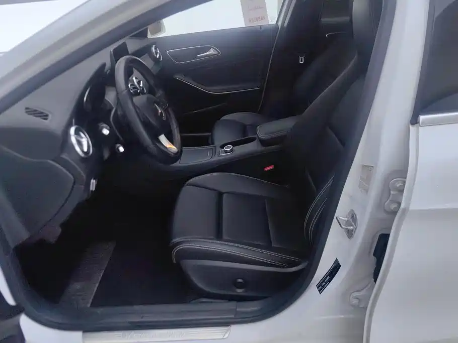 Mercedes-Benz GLA — миниатюра 9
