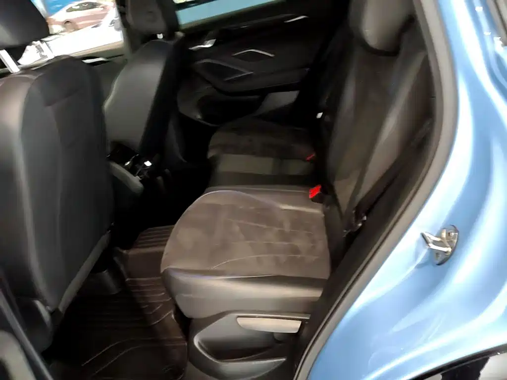 Volkswagen Tiguan L — миниатюра 17