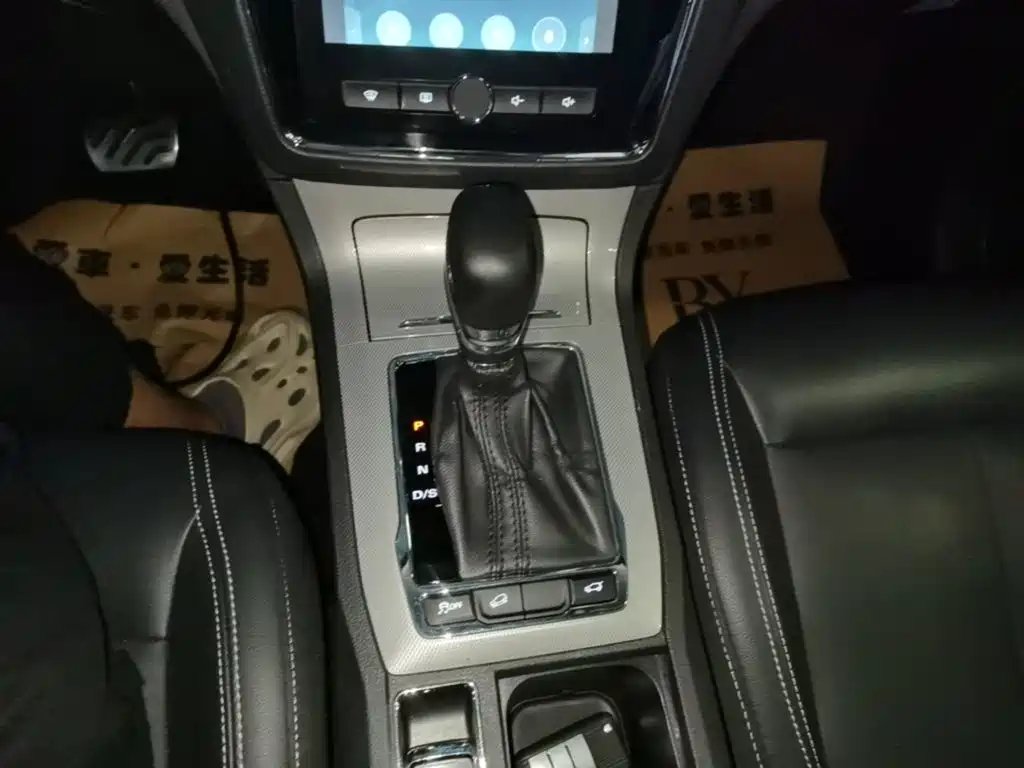 Roewe RX5 — миниатюра 14