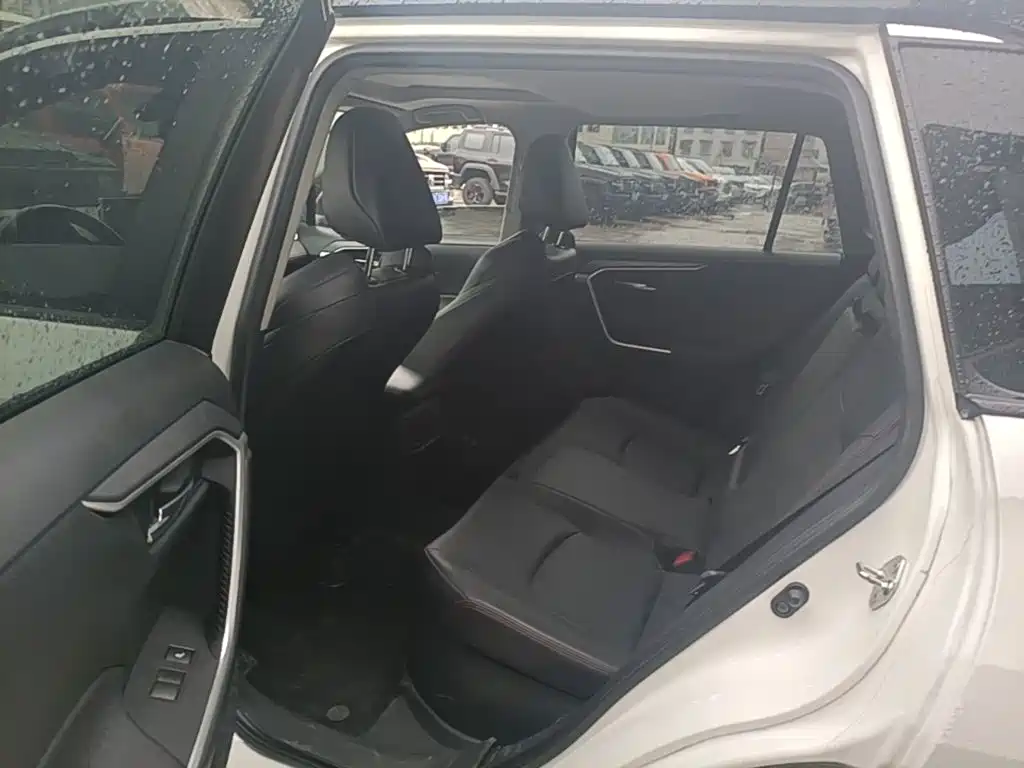 Toyota Wildlander New Energy — миниатюра 17