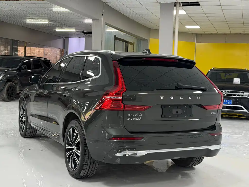 Volvo XC60 2022 B5 Luxury